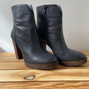 Lucky Brand Queys Platform Bootie // size 8.5